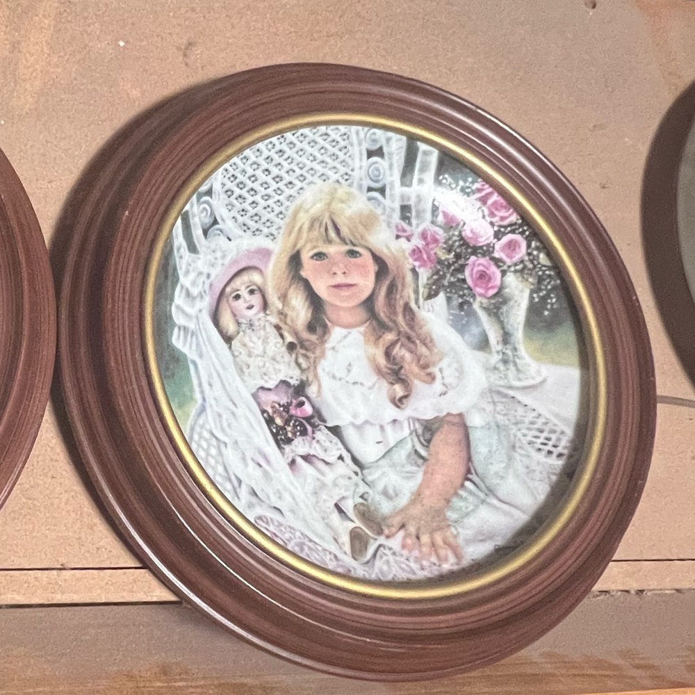 Limited addition Anna plate